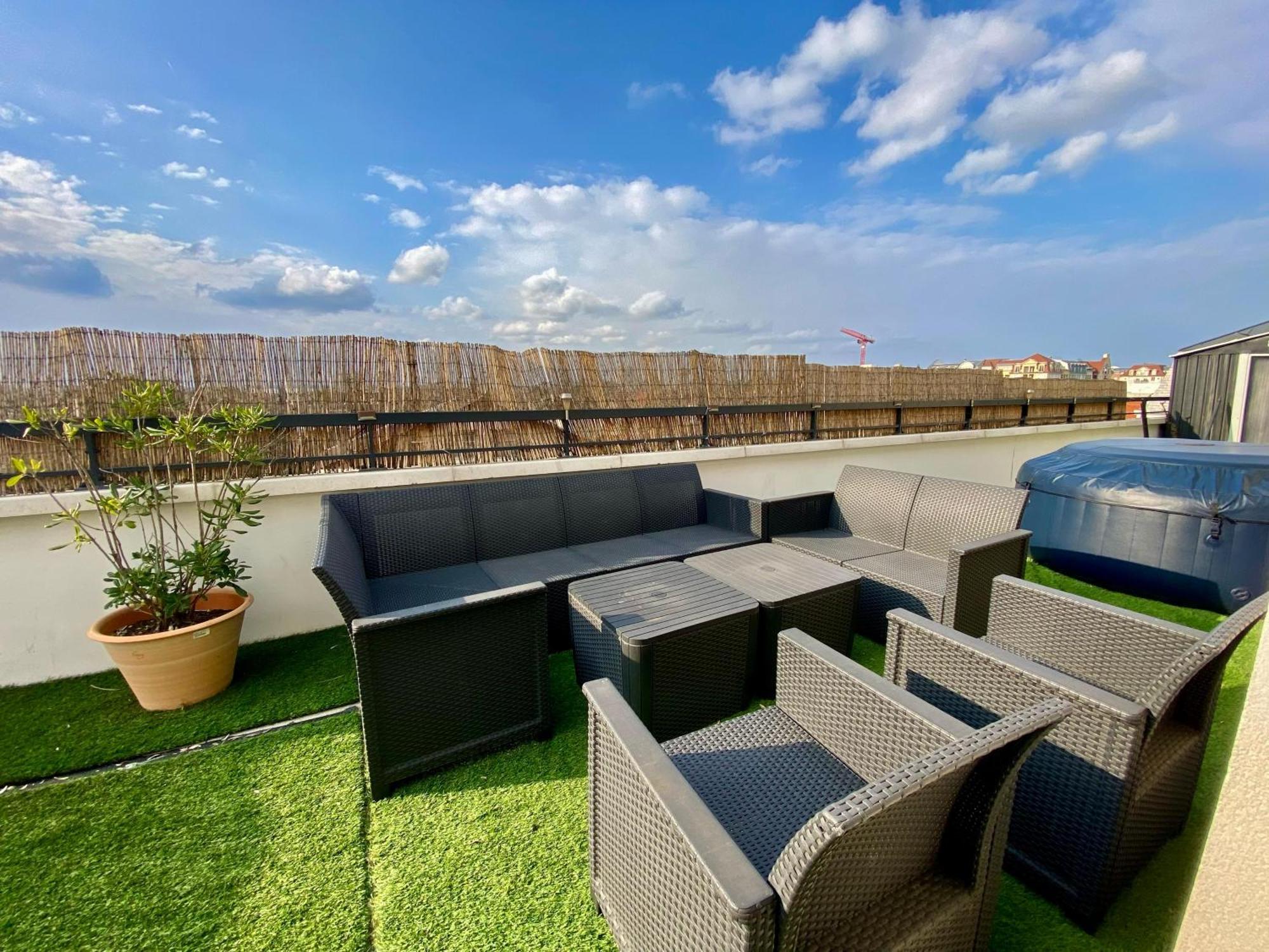 Apartament Le Prestige Terrasse-Cocon Familial Cosy, Billard & Jacuzzi Avec Vue Sur Paris Le Blanc-Mesnil Zewnętrze zdjęcie